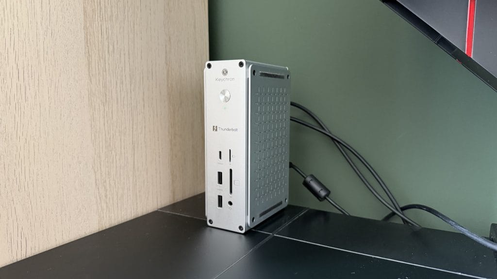 Keychron Thunderbolt 5 1